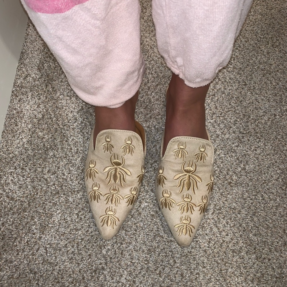HP**Ladies slip on flat Mules with embroidery